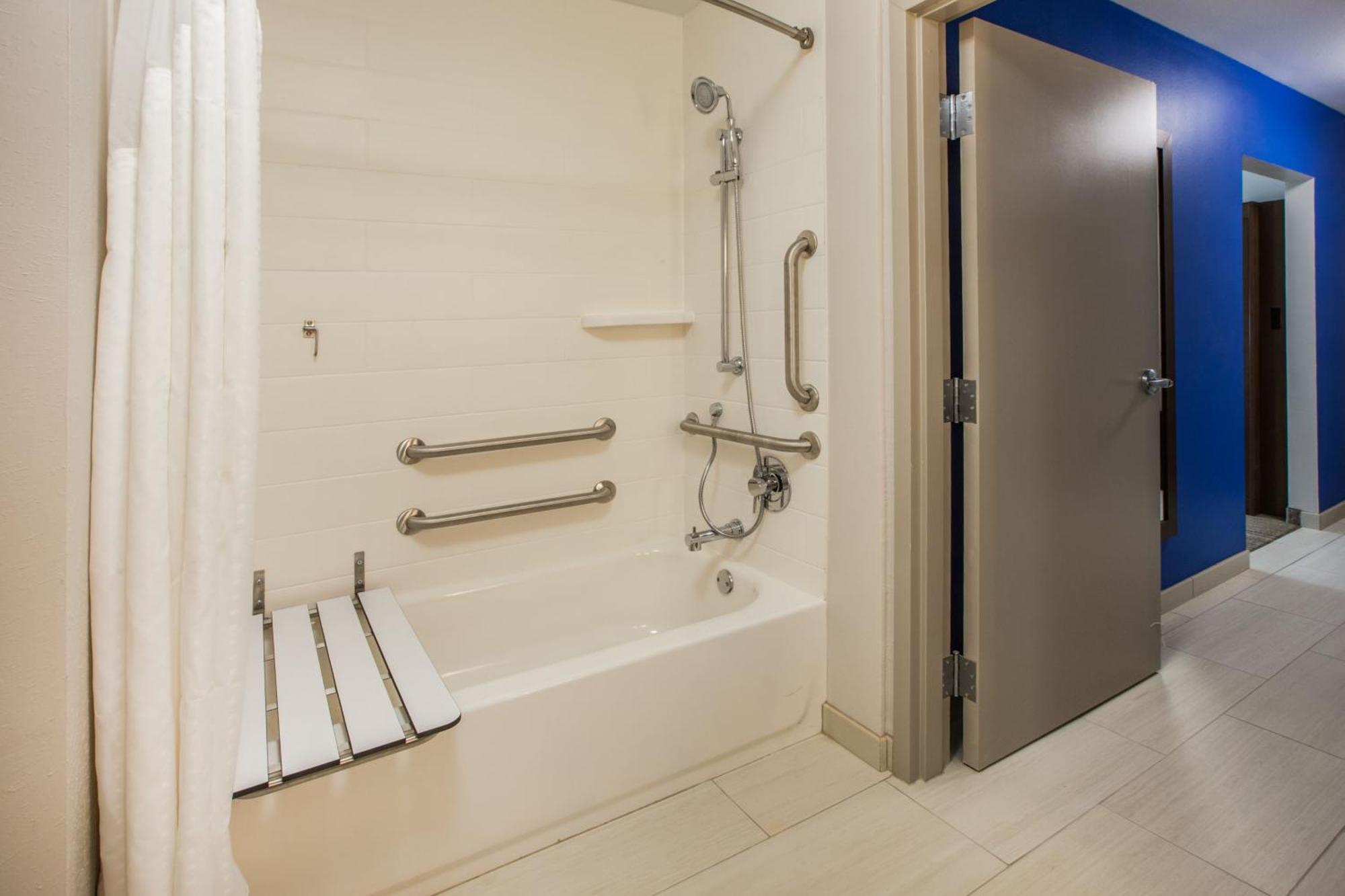 Holiday Inn Express Savannah - Gateway By Ihg Ngoại thất bức ảnh